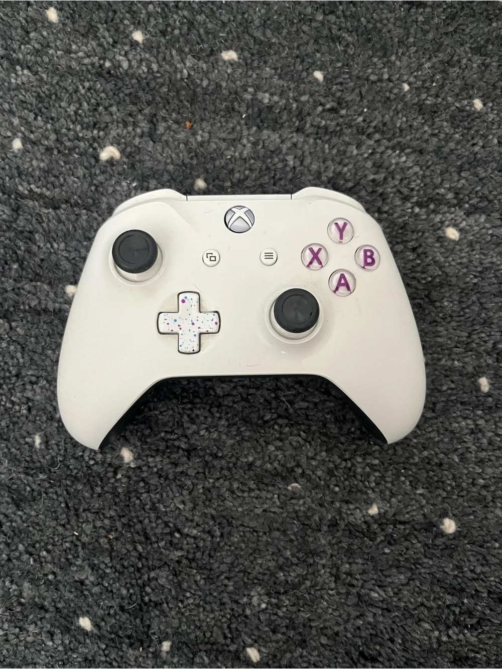 Xbox Console with White Wireless Controller - Black Console